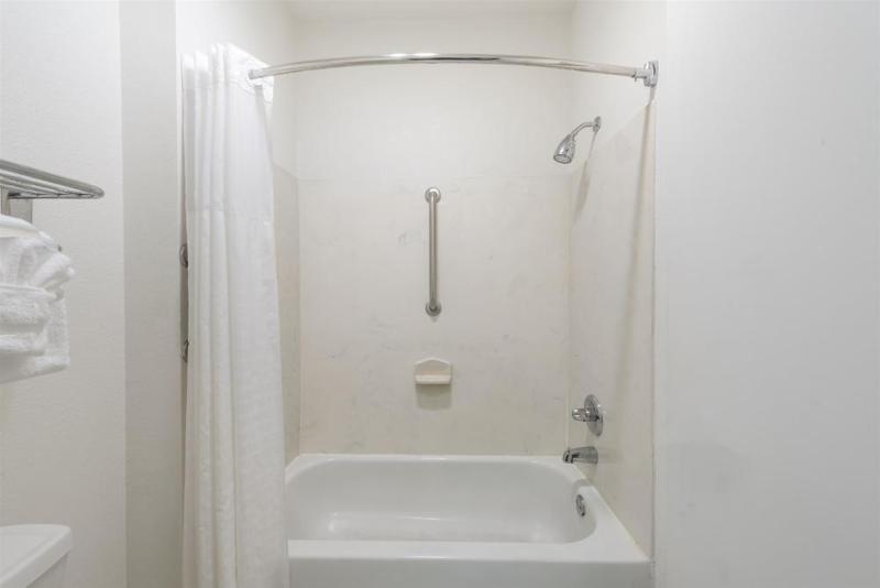 هتل Americas Best Value Inn & Suites Fort Worth South