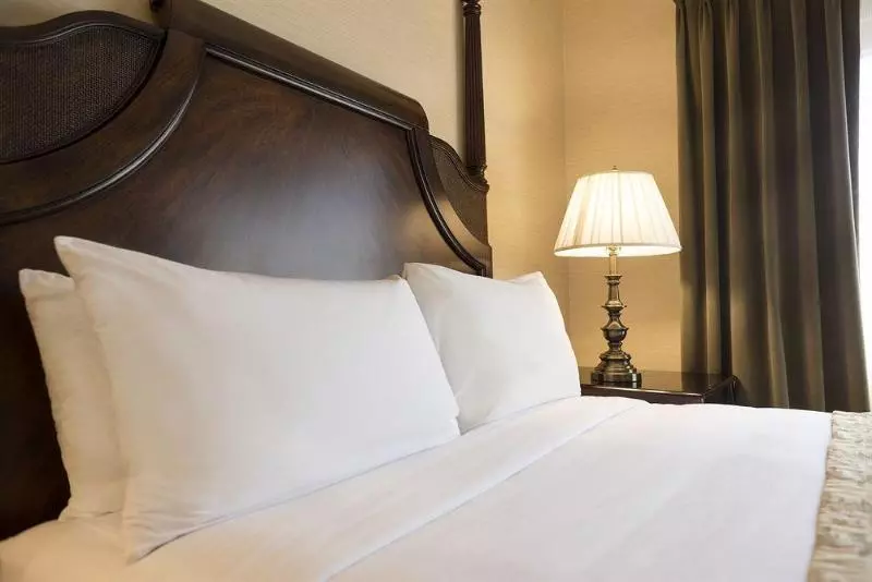 Ayres Hotel Corona   Riverside