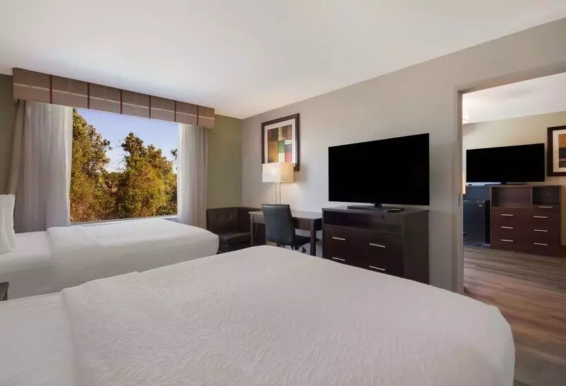 בית מלון כפרי Spark By Hilton Destin