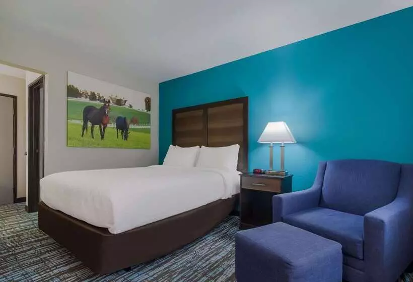 Hotel Clarion Pointe Harrodsburgdanville