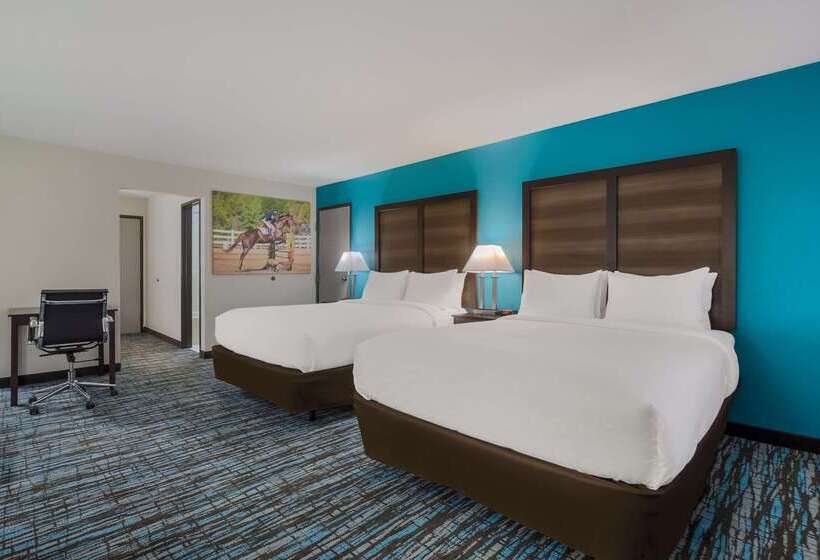 ホテル Clarion Pointe Harrodsburgdanville