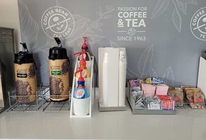 ホテル Clarion Pointe Harrodsburgdanville