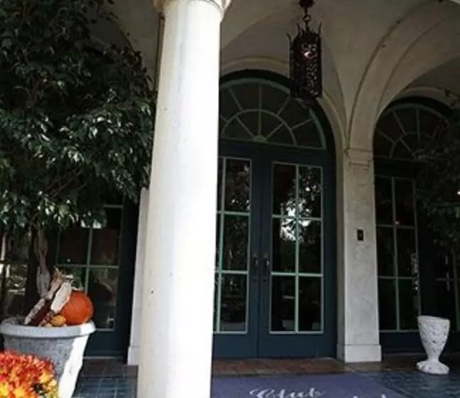 فندق Club Continental