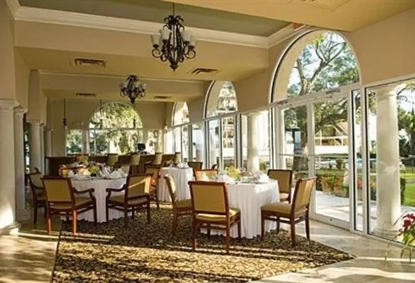 فندق Club Continental