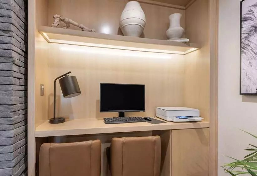 ホテル Comfort Inn & Suites Carbondale On The Roaring Fork