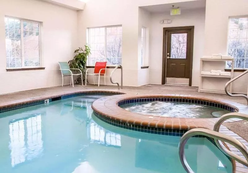 ホテル Comfort Inn & Suites Carbondale On The Roaring Fork