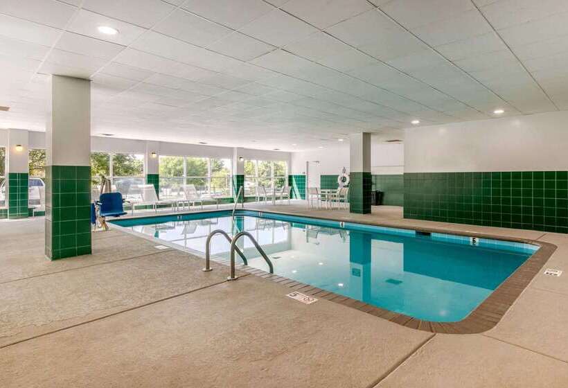 בית מלון כפרי Comfort Inn & Suites Nashville Franklin Cool Springs