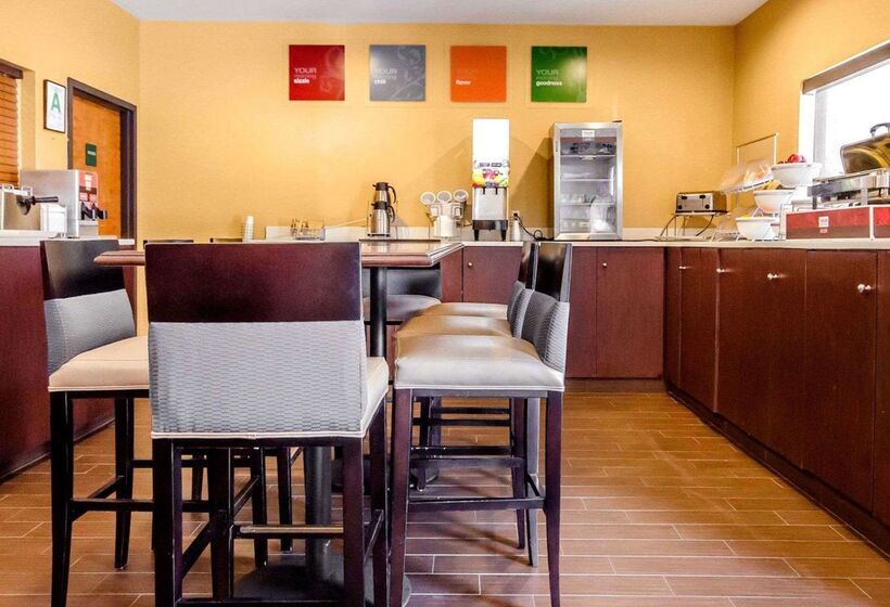 ホテル Comfort Suites Louisville East