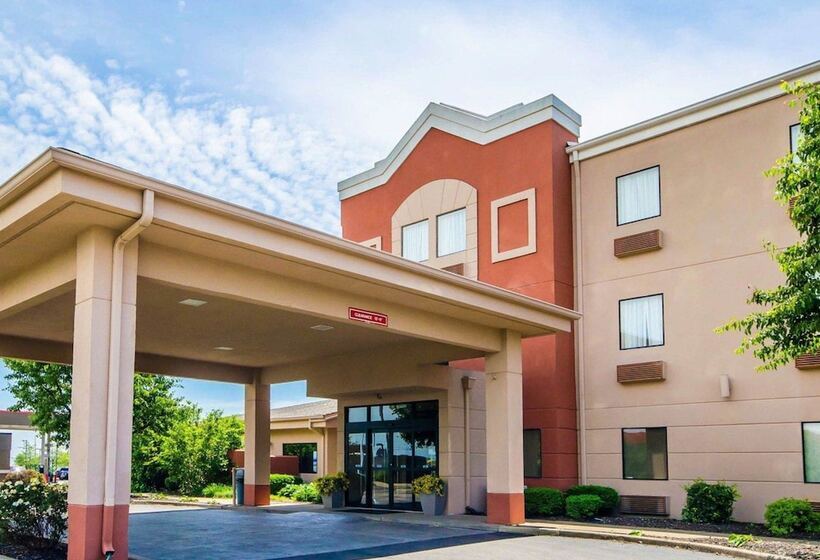 ホテル Comfort Suites Louisville East