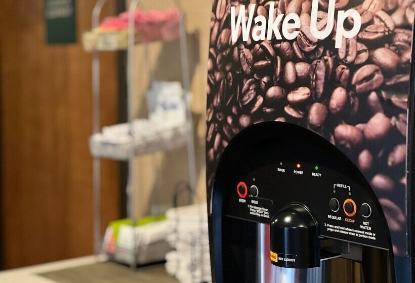 ホテル Comfort Suites Louisville East