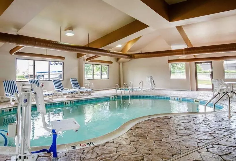 فندق Comfort Suites Louisville East