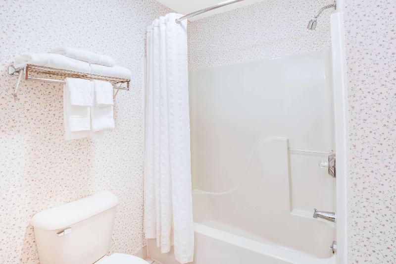 Отель Country Inn By Carlson