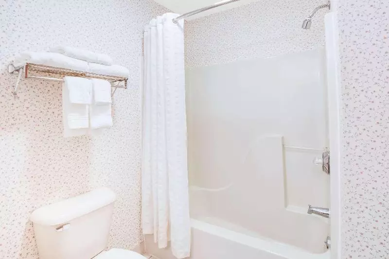 هتل Country Inn By Carlson