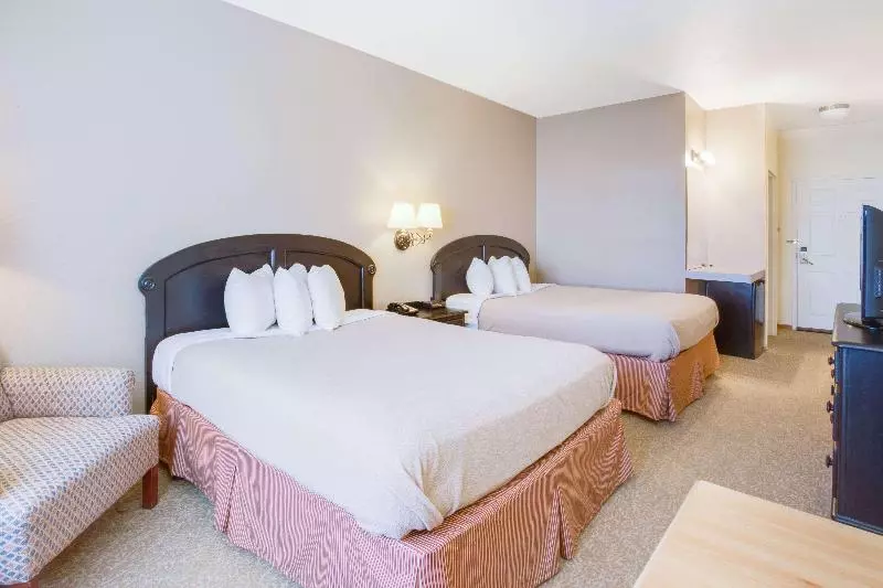 هتل Country Inn By Carlson