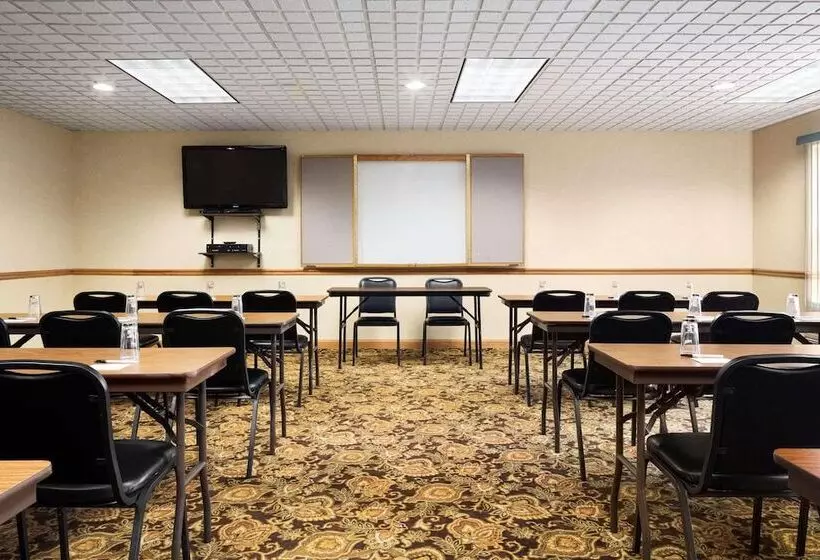 Hotelli Country Inn & Suites By Radisson, Columbus West, Oh