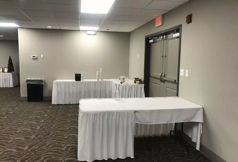 호텔 Country Inn & Suites By Radisson, Fargo, Nd