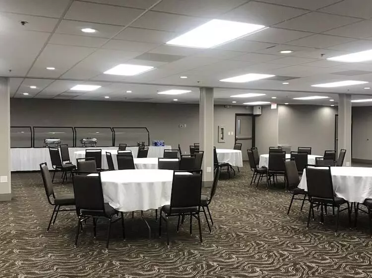 호텔 Country Inn & Suites By Radisson, Fargo, Nd