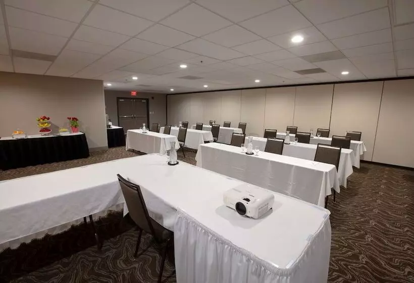 호텔 Country Inn & Suites By Radisson, Fargo, Nd