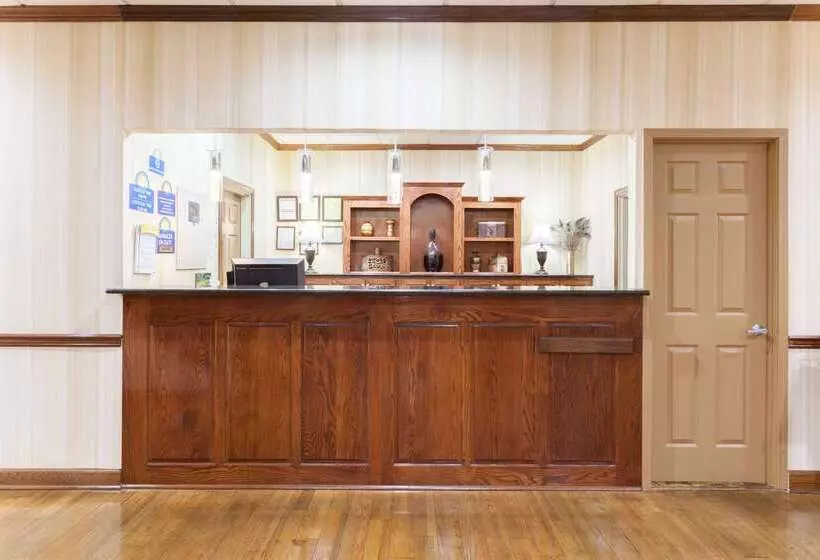 酒店 Days Inn & Suites By Wyndham Tucker/northlake