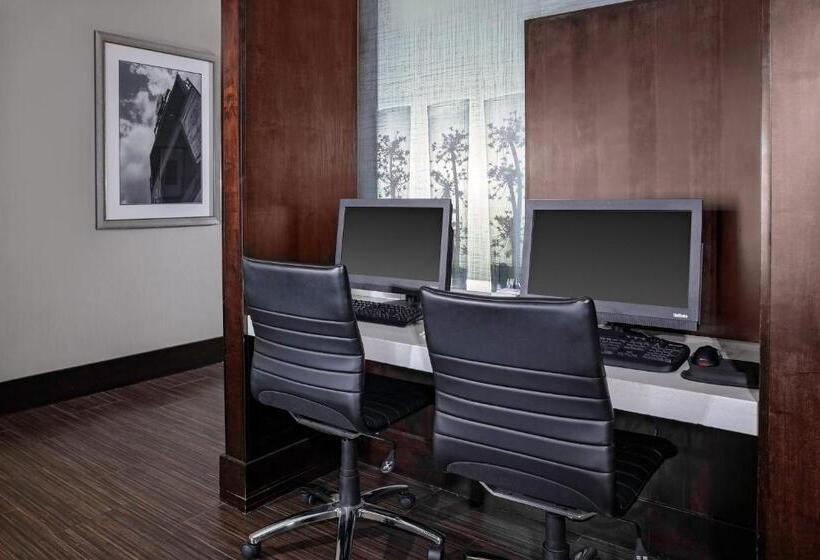 Hotel Four Points By Sheraton Memphis East