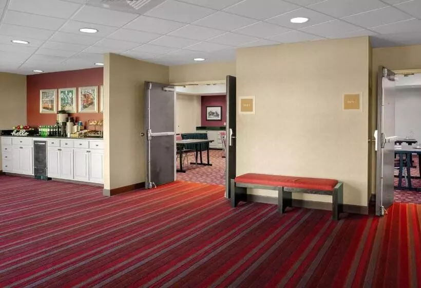 호텔 Four Points By Sheraton Memphis East