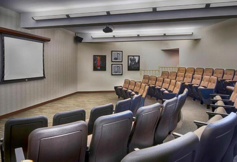 Hotel Four Points By Sheraton Memphis East