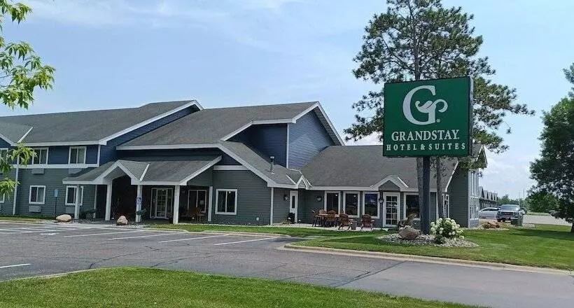 Grandstay Hotel & Suites