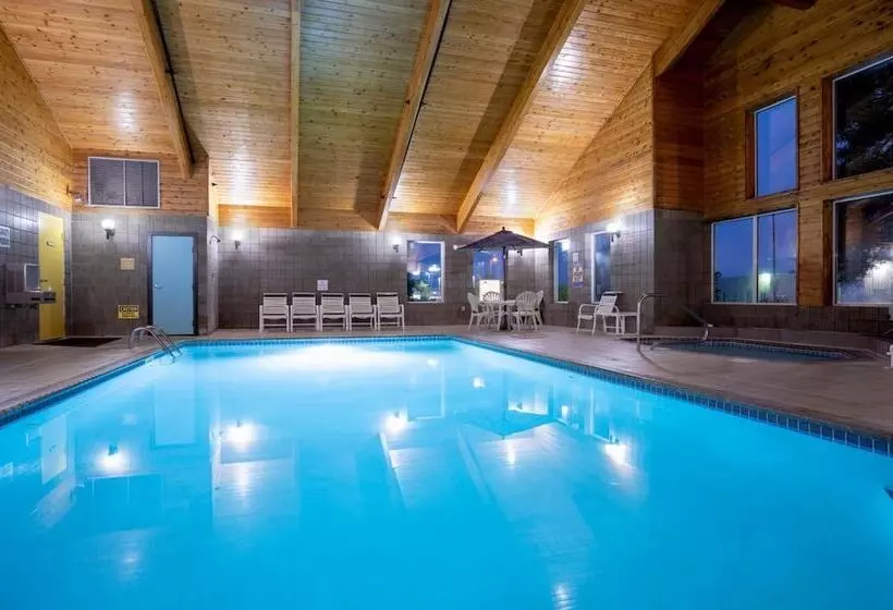 Grandstay Hotel & Suites