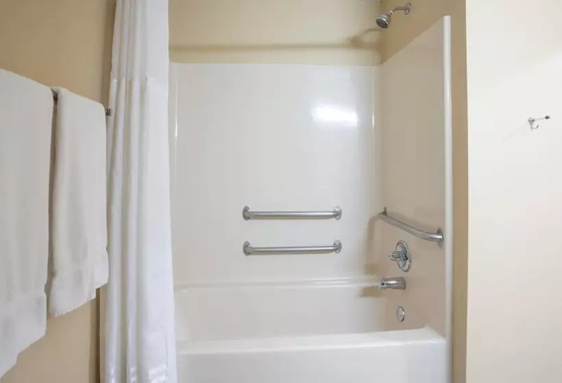 Grandstay Hotel & Suites