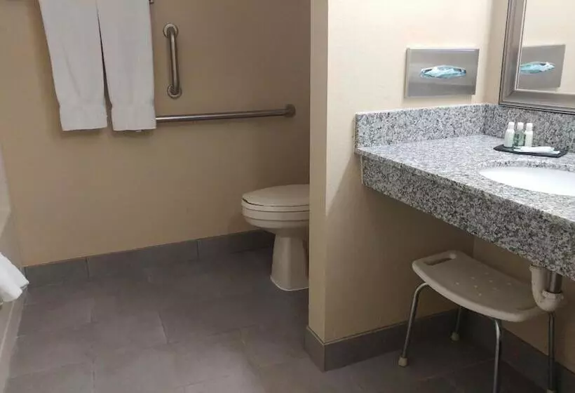 Grandstay Hotel & Suites