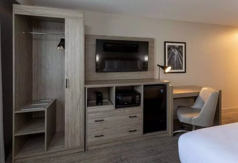 Grandstay Hotel & Suites