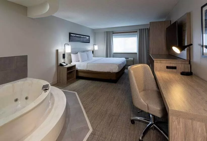 Grandstay Hotel & Suites