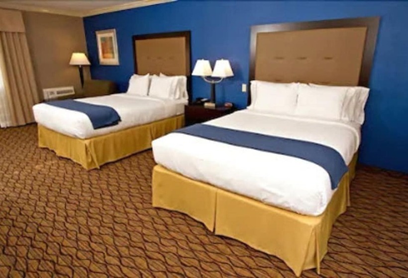 فندق Holiday Inn Express Port Hueneme, An Ihg