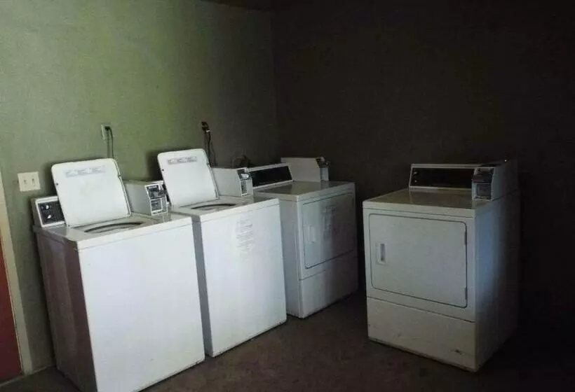 فندق Inn At King City