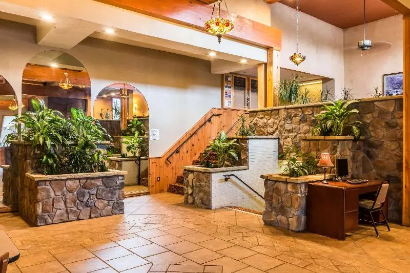 בית מלון כפרי Quaint Inn & Suites