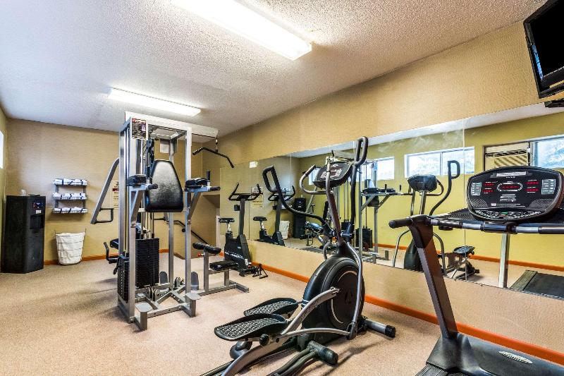 فندق Quaint Inn & Suites