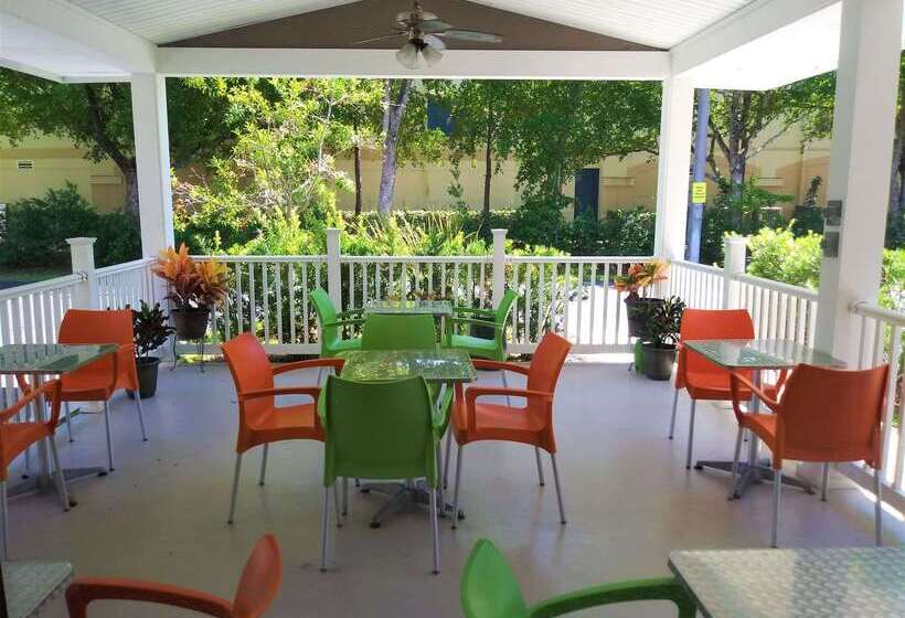 ホテル Quality Suites Fort Myers Airport I 75