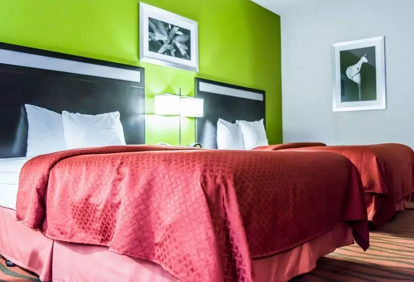 هتل Quality Suites Fort Myers Airport I 75