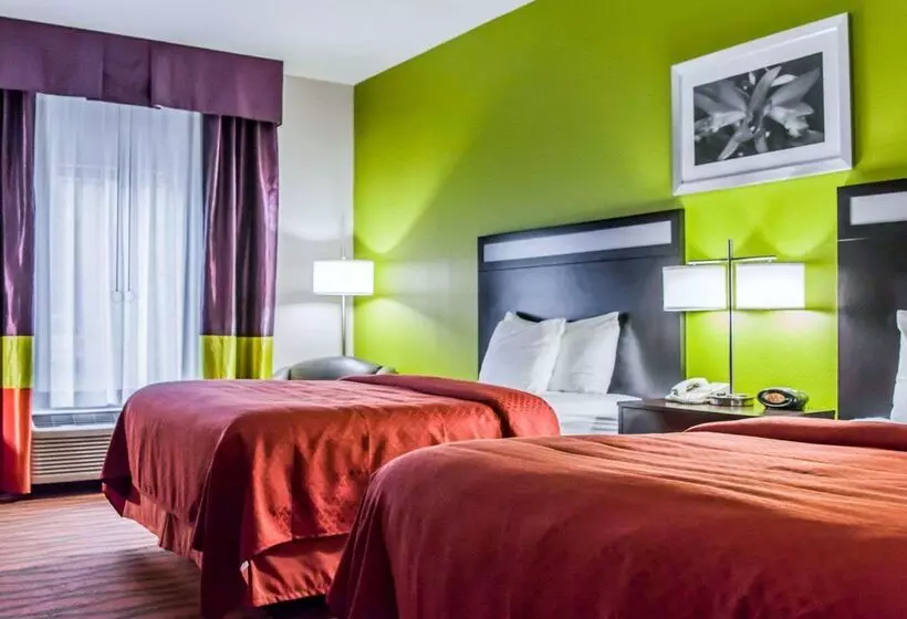 هتل Quality Suites Fort Myers Airport I 75