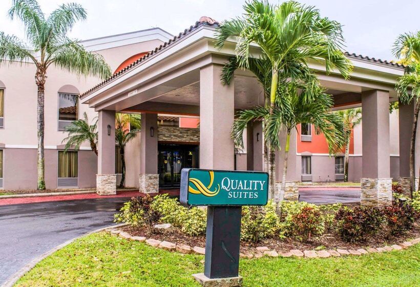 ホテル Quality Suites Fort Myers Airport I 75