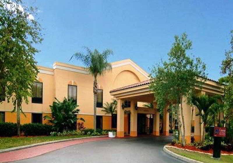 ホテル Quality Suites Fort Myers Airport I 75