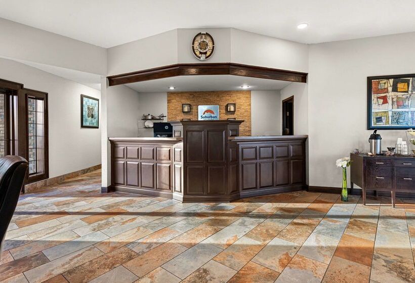 فندق Suburban Studios Kansas City Airport North