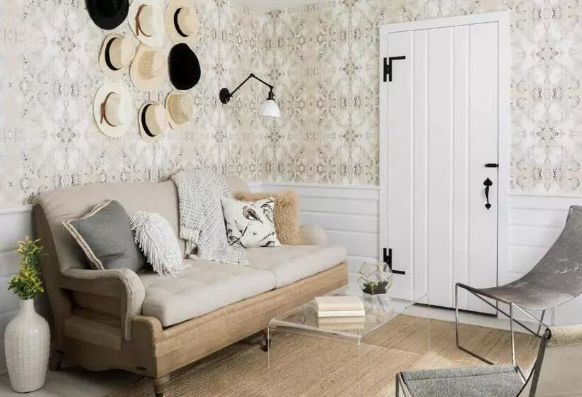 هتل The Coonamessett