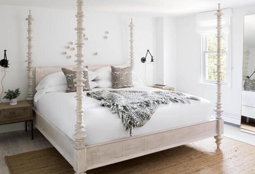 בית מלון כפרי The Coonamessett