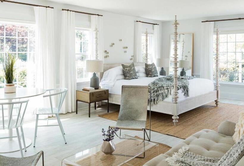 בית מלון כפרי The Coonamessett