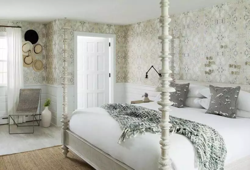 هتل The Coonamessett