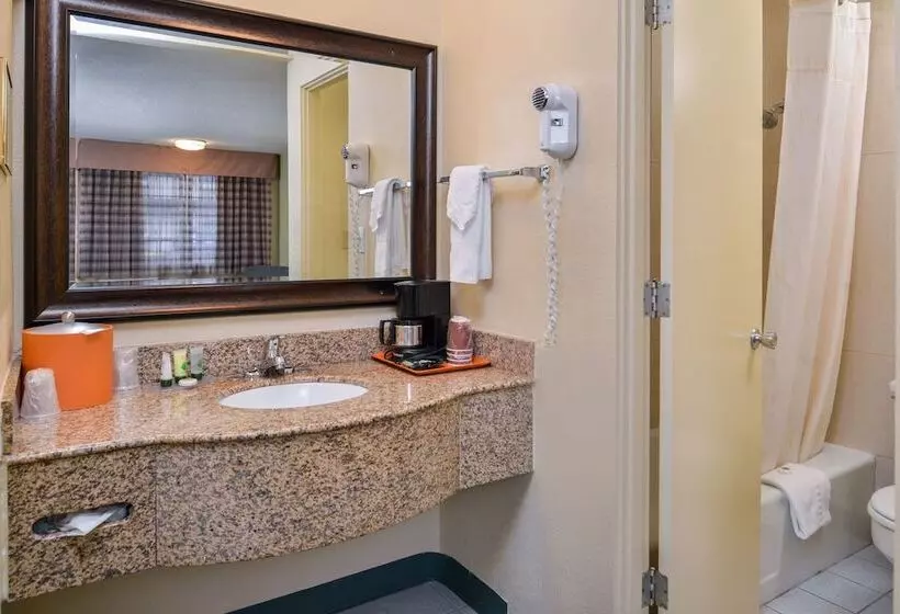 هتل University Inn And Suites Eugene