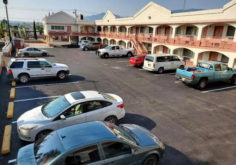 汽车旅馆  Night Inn