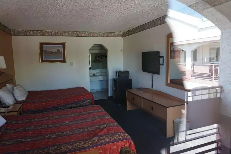 汽车旅馆  Night Inn