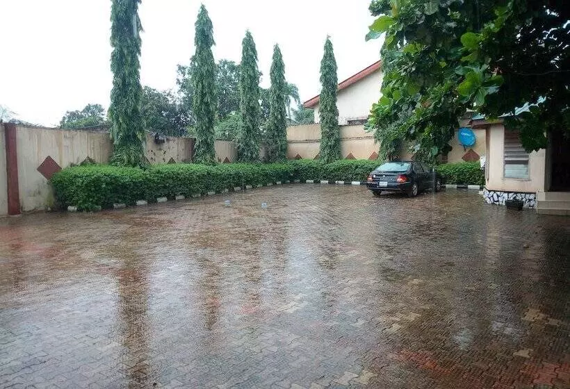 هتل Abeokuta Hill View